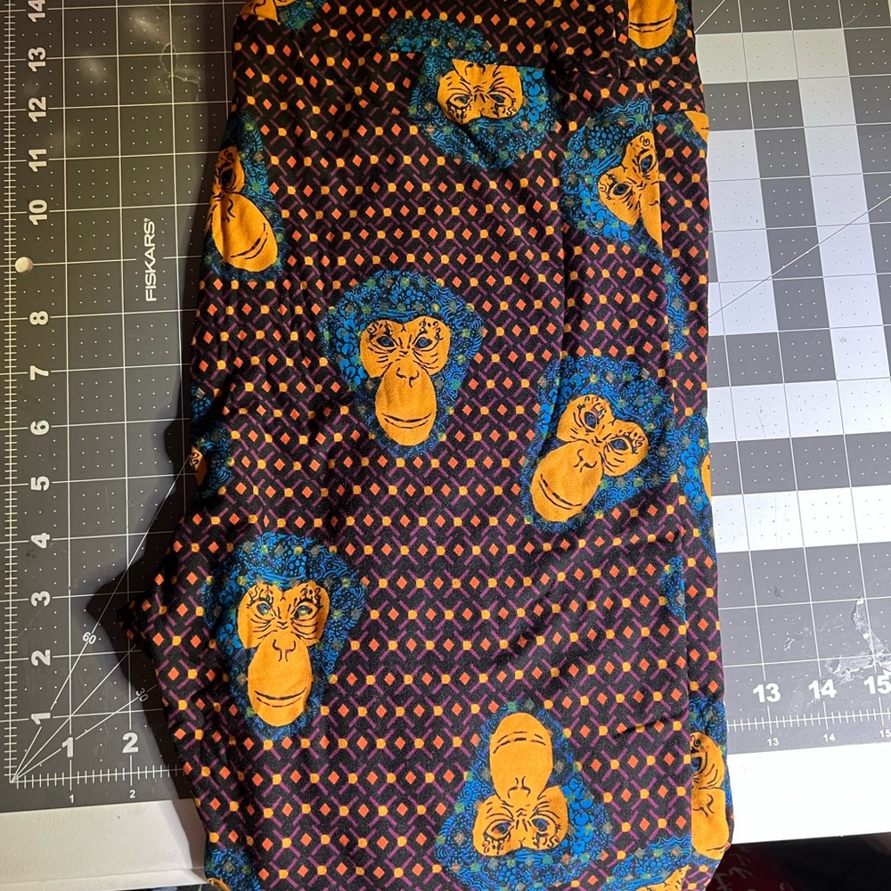 New Lularoe leggings Gorilla print